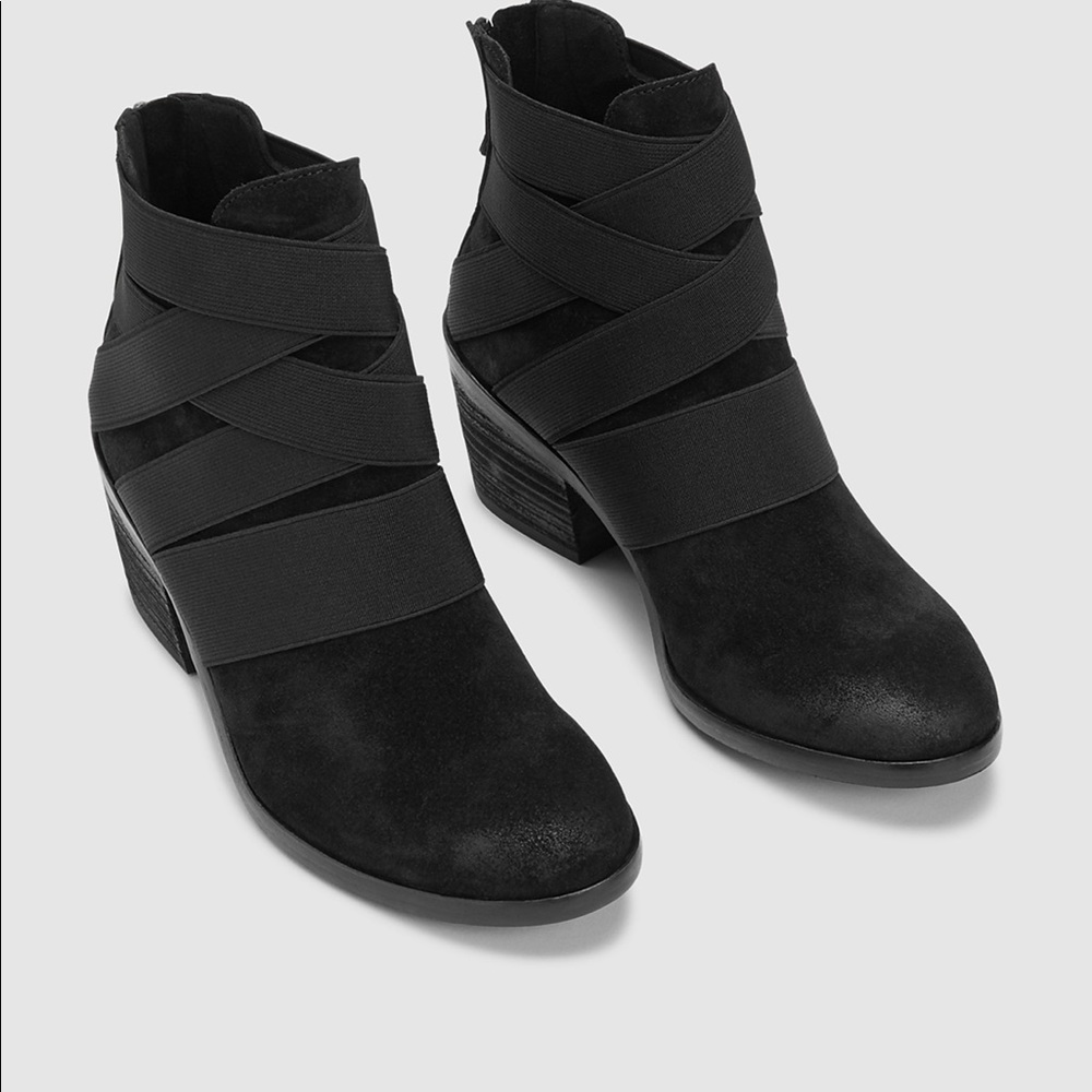 EILEEN FISHER Willis Suede bootie size 6.5